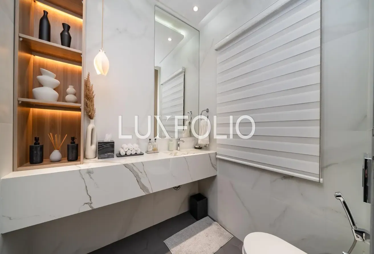 FULLY UPGRADED | PARK VIEW | CORNER PLOT