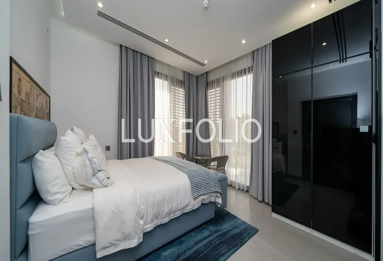 FULLY UPGRADED | PARK VIEW | CORNER PLOT