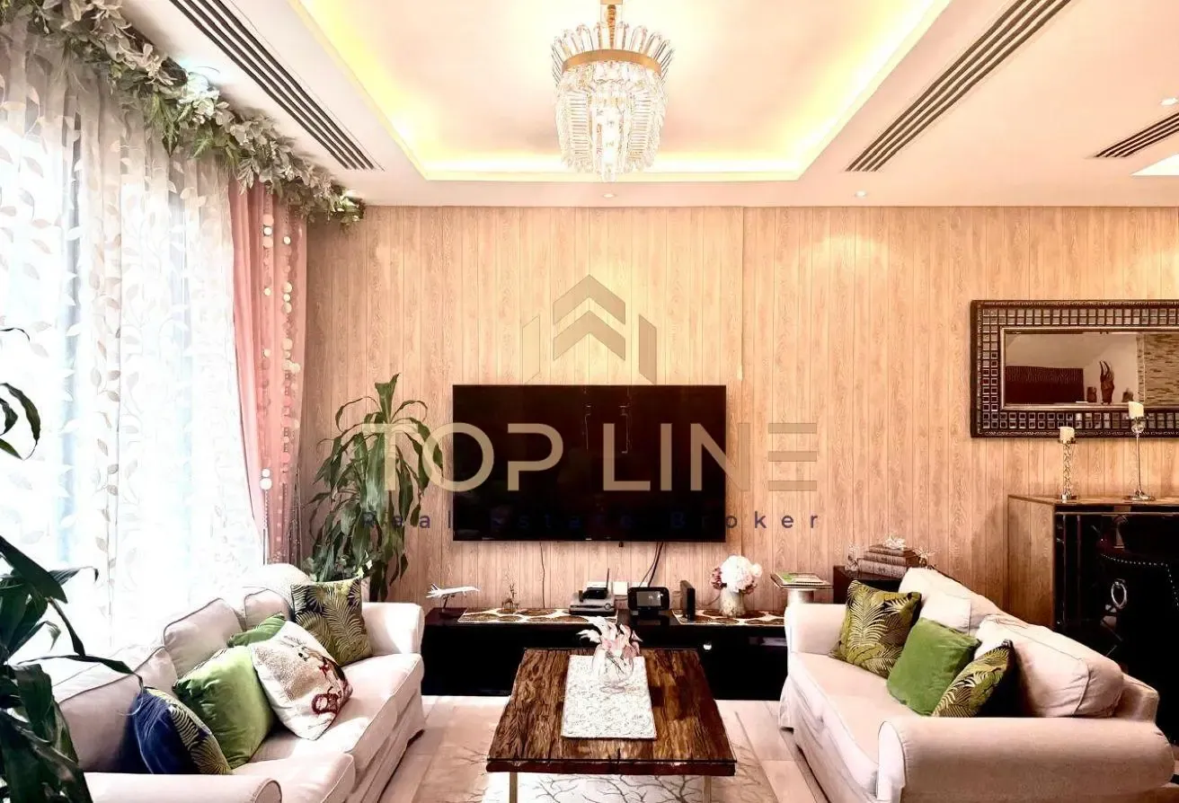 Luxurious Finish| Opposite to Park| Investor Deal