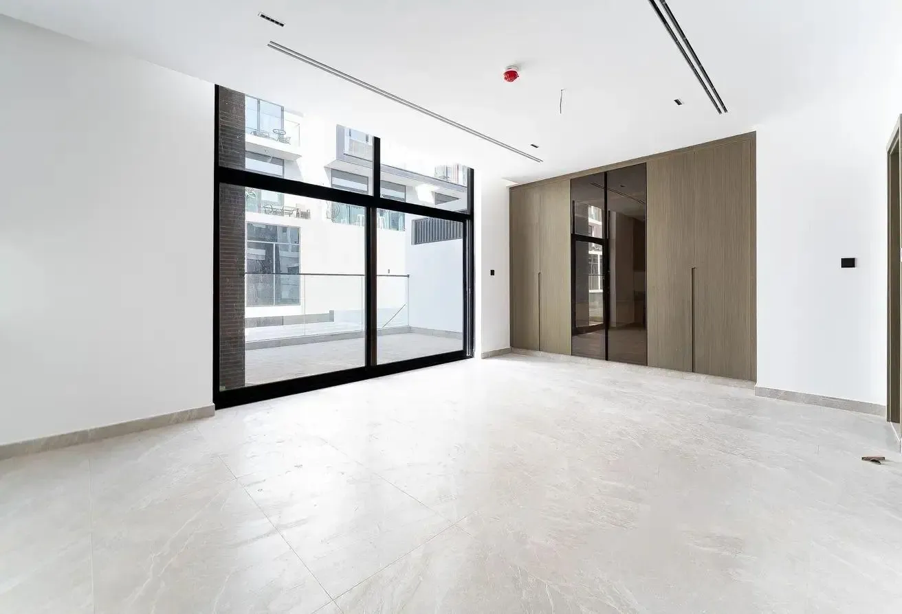 Corner Unit | Ready to Move | 4BR+Maid