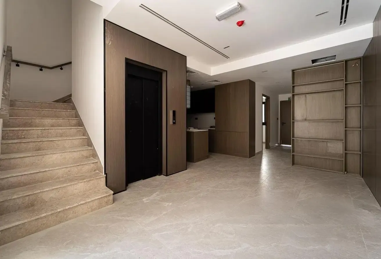 Corner Unit | Ready to Move | 4BR+Maid