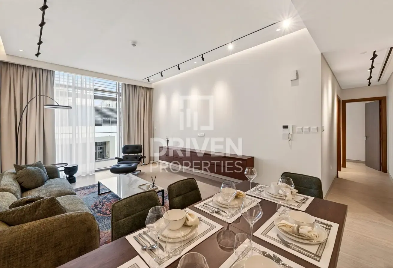 Renovated | Modern Layout Unit | High Floor