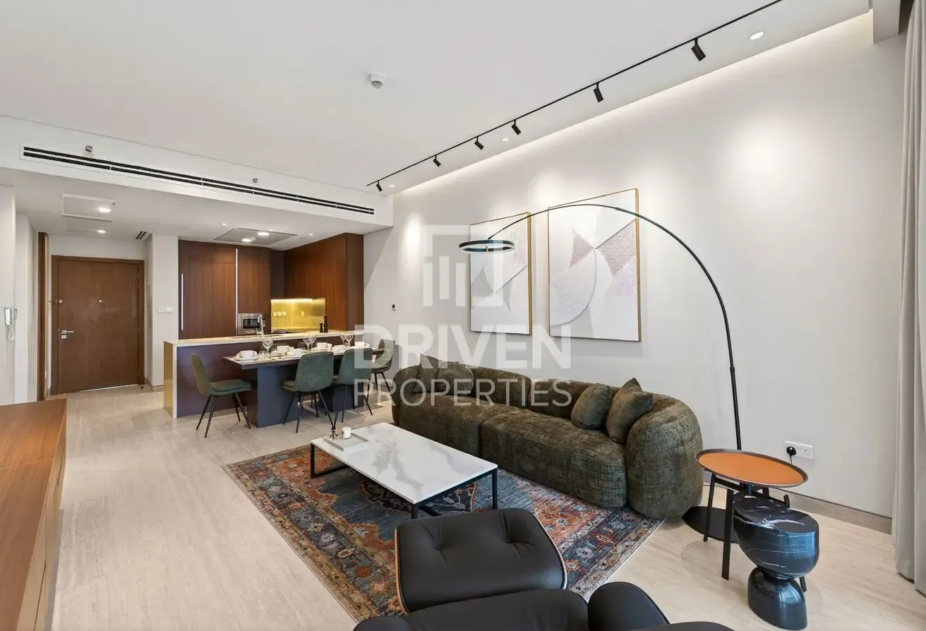 Renovated | Modern Layout Unit | High Floor