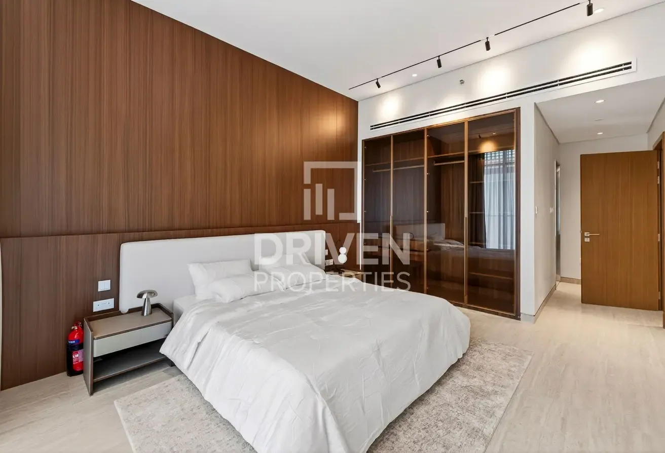 Renovated | Modern Layout Unit | High Floor