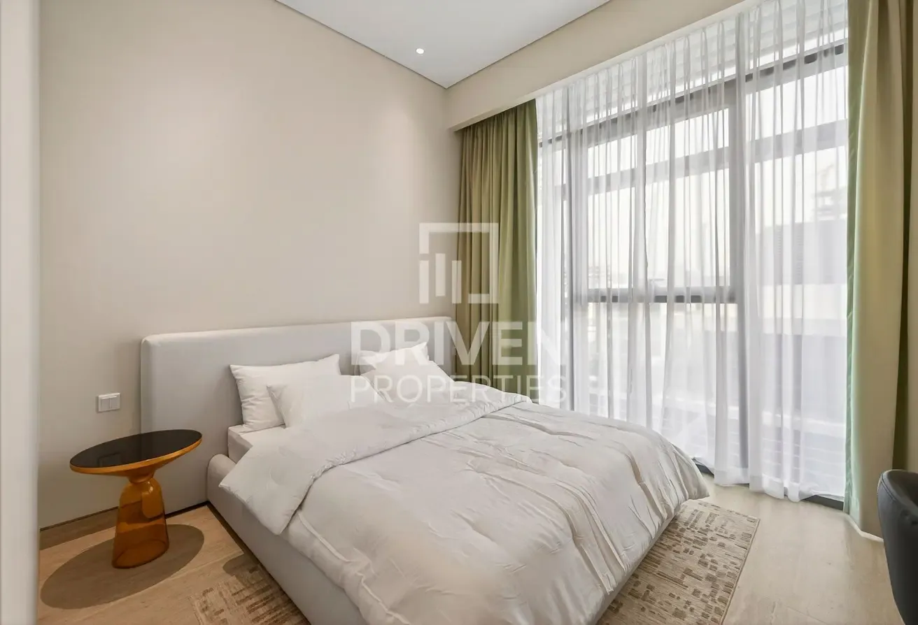 Renovated | Modern Layout Unit | High Floor