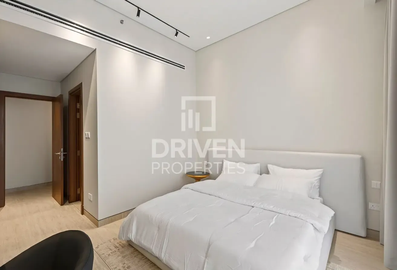 Renovated | Modern Layout Unit | High Floor