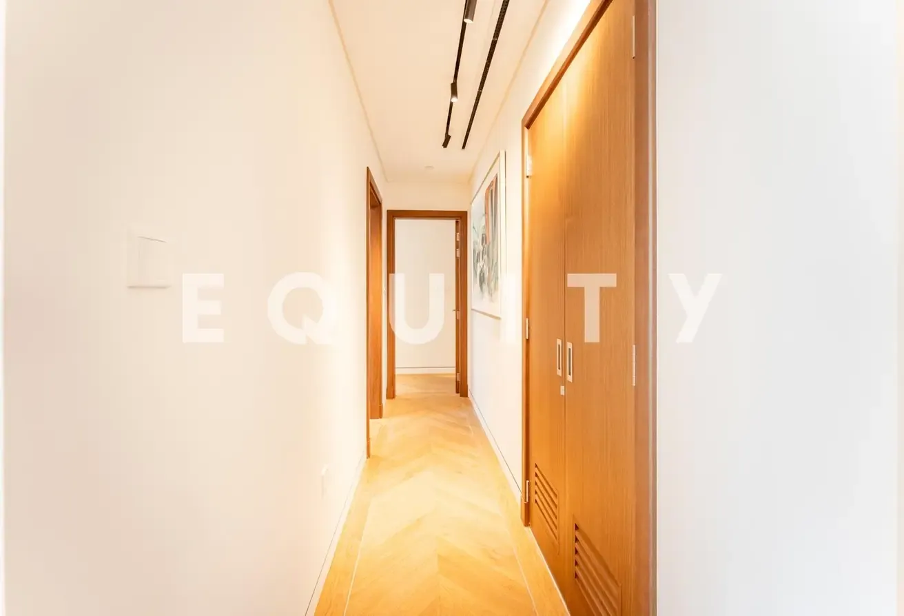 Luxury Renovation | Burj View | Spacious Layout