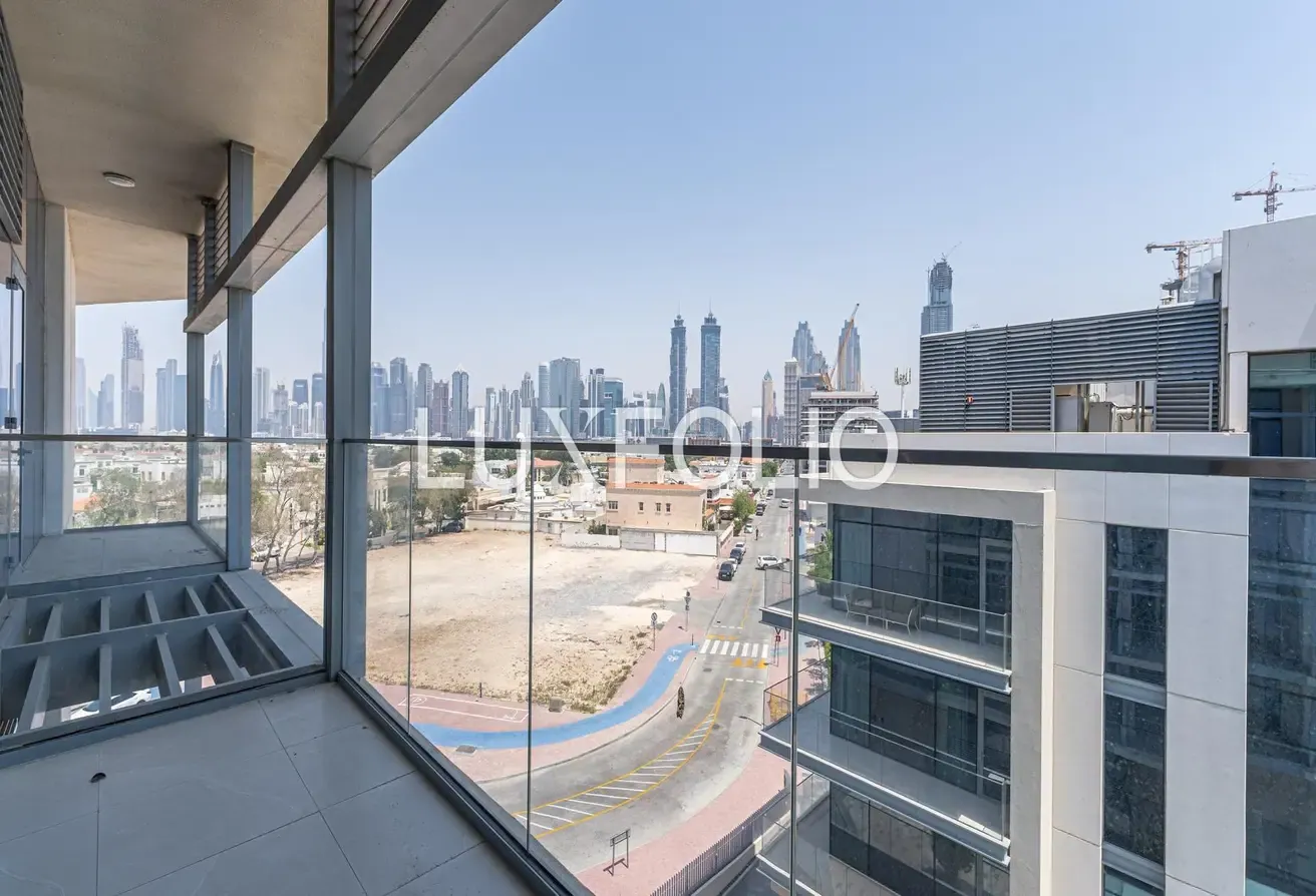 Upgraded | Vacant | Burj And Canal Views