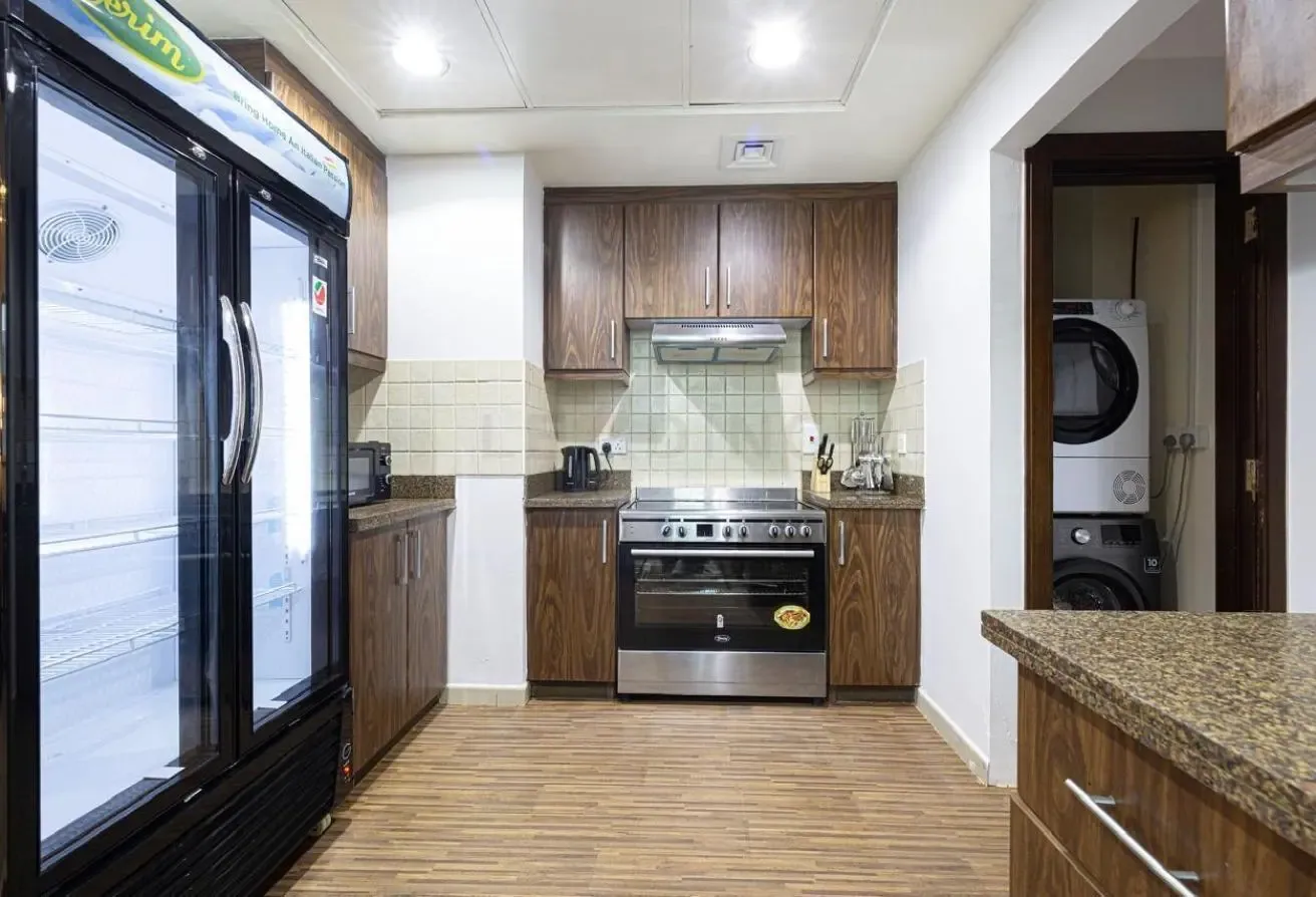 BEST PRICE/VACANT/BIG LAYOUT/NEAR METRO