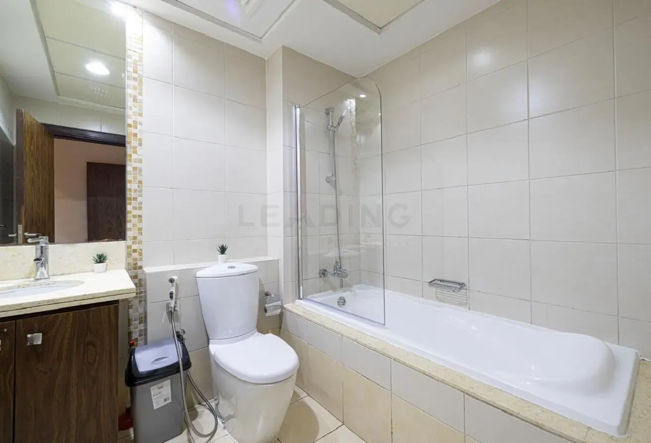 BEST PRICE/VACANT/BIG LAYOUT/NEAR METRO