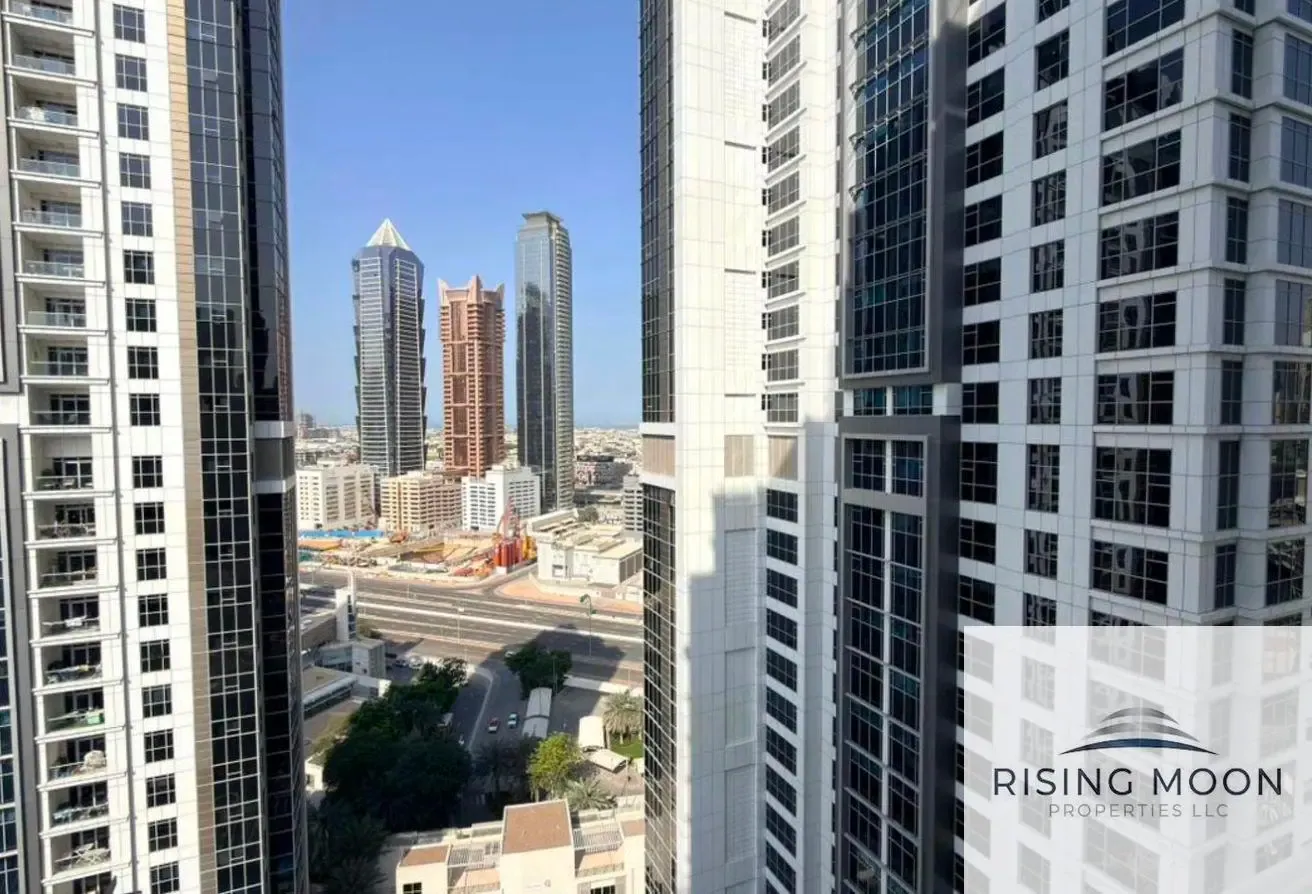 Upgraded | Vacant | 2BR FOR SALE IN BUSINESS BAY