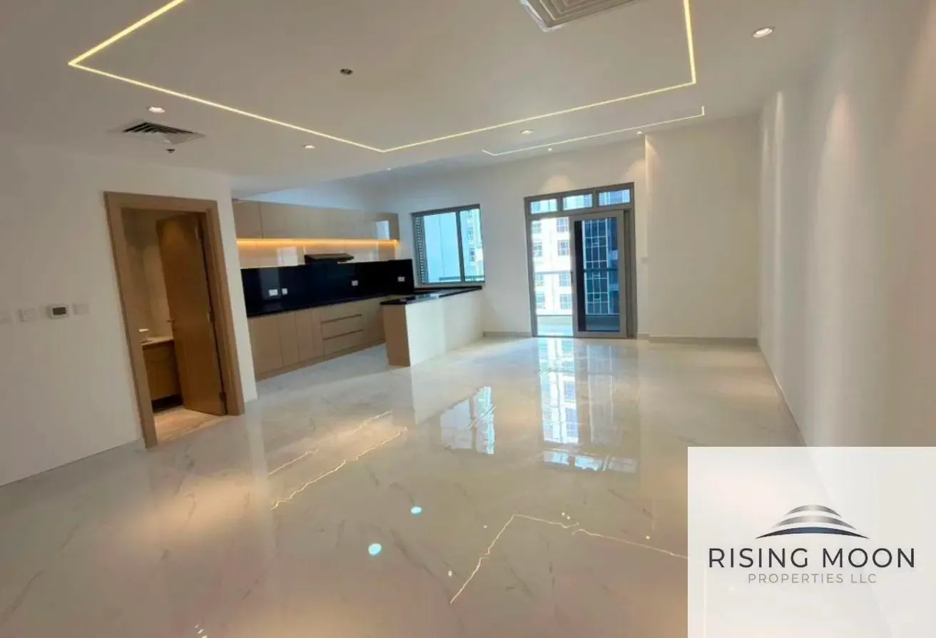Upgraded | Vacant | 2BR FOR SALE IN BUSINESS BAY