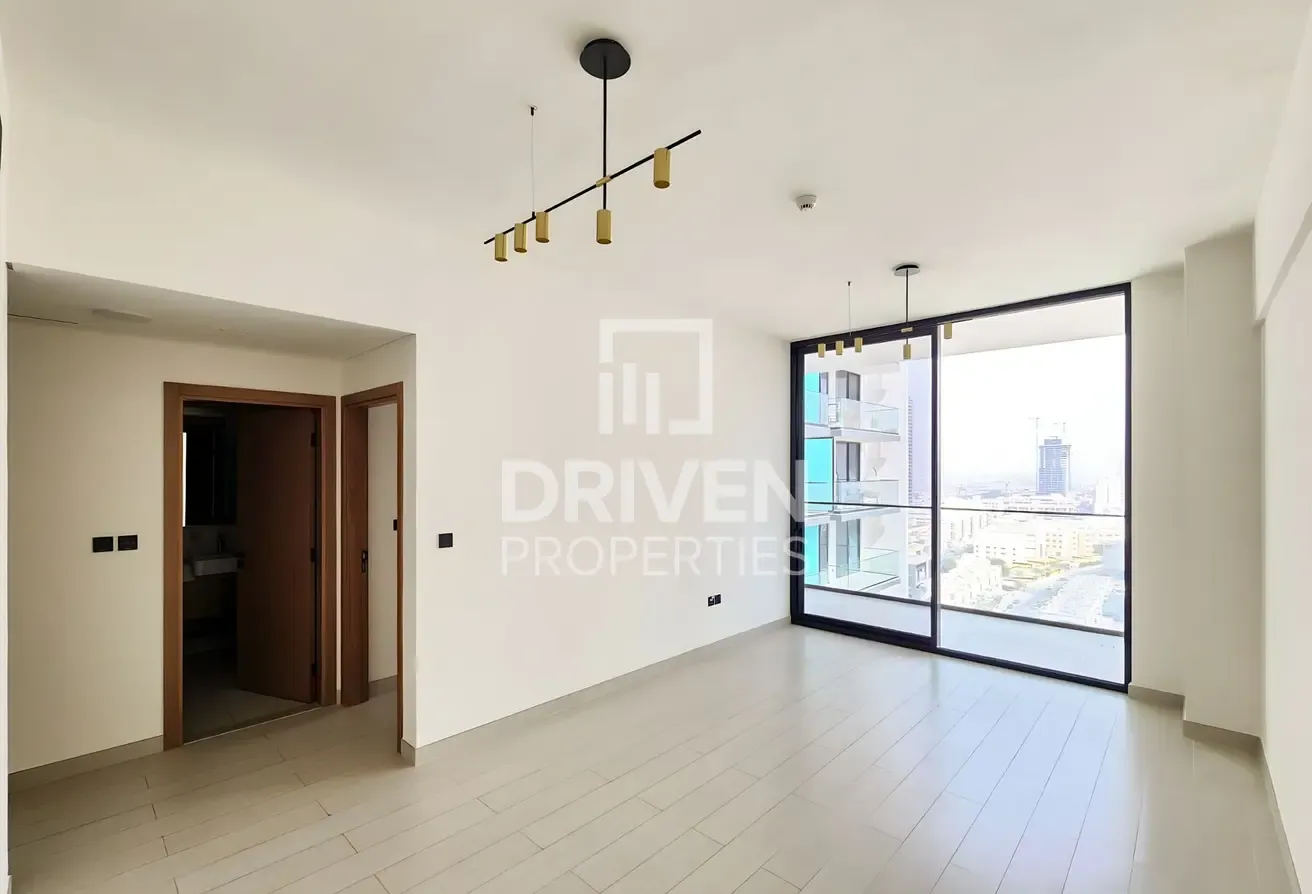 High Floor | Scenic Pool View | Large Layout