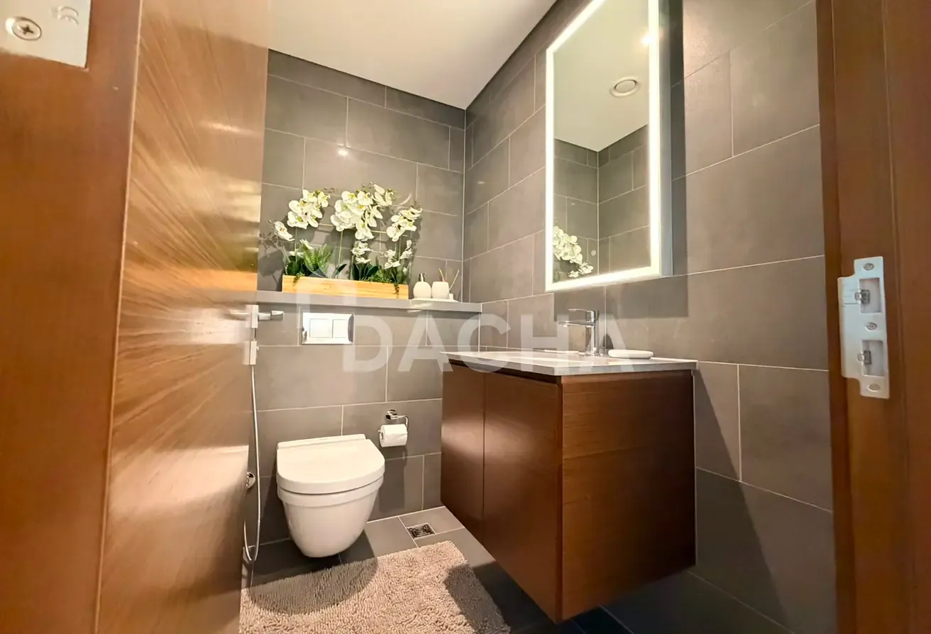 Burj & Lagoon view |Upgraded & Furnished |Vacant
