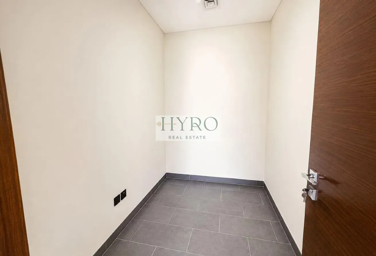 2BR + Study I Lagoon View I High Floor I Ideal Loc