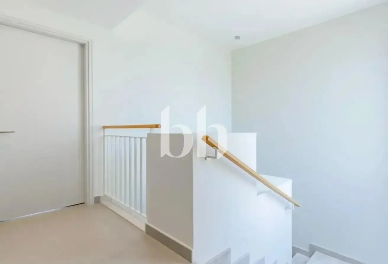 Vacant On Transfer | Negotiable | View Today