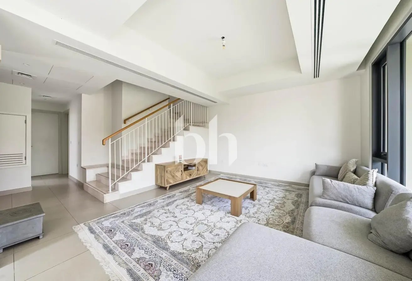 Greenbelt | Corner Unit | Near Facilities