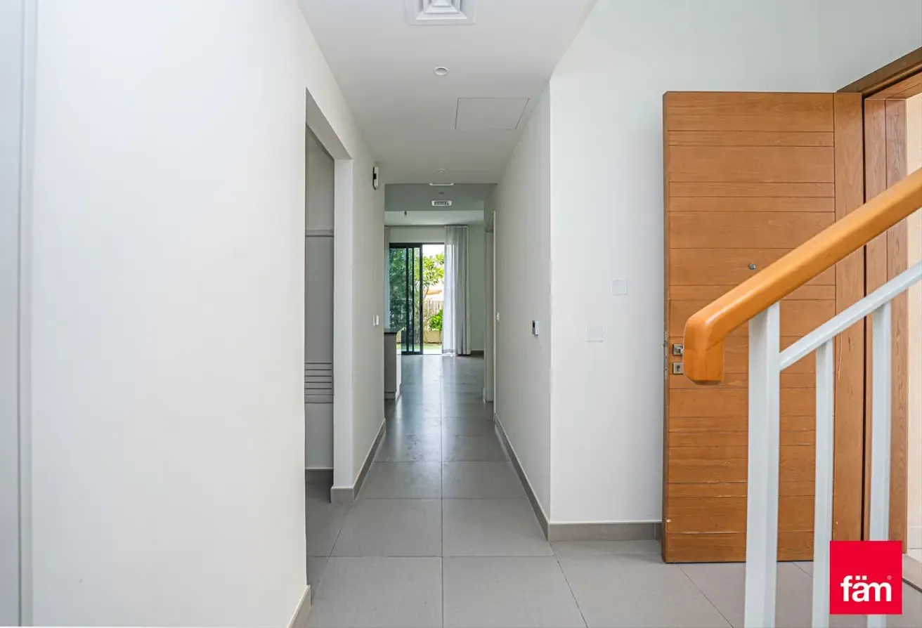 Lowest Price | Single Row | Direct On Park | Maids