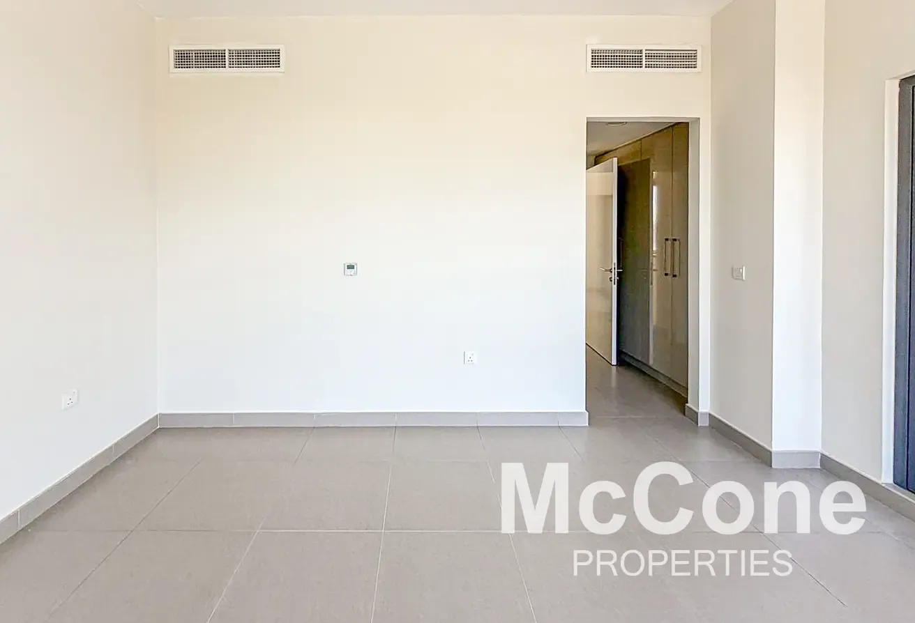 Middle Unit | Single Row | View Now