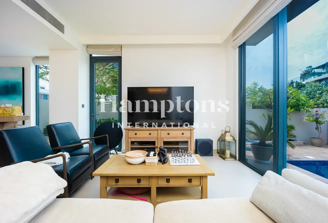 Exclusive | Extended | Private Pool | Call Now