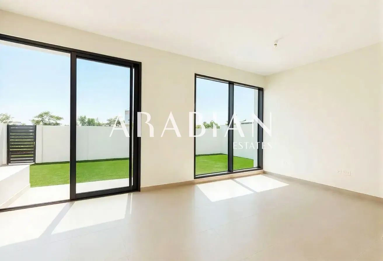 Exclusive | Corner Plot | Single Row