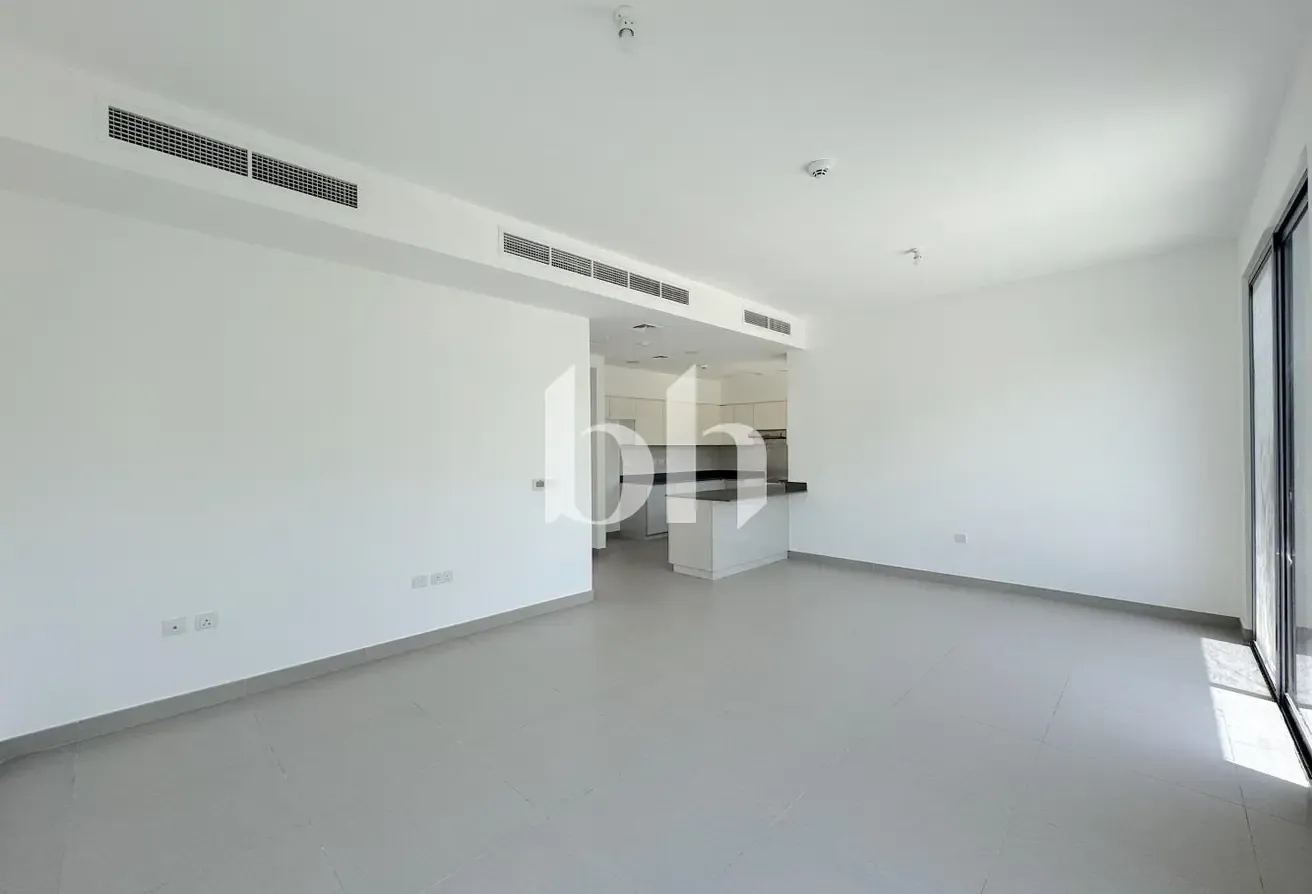 New To Market | Single Row | Vacant On Transfer