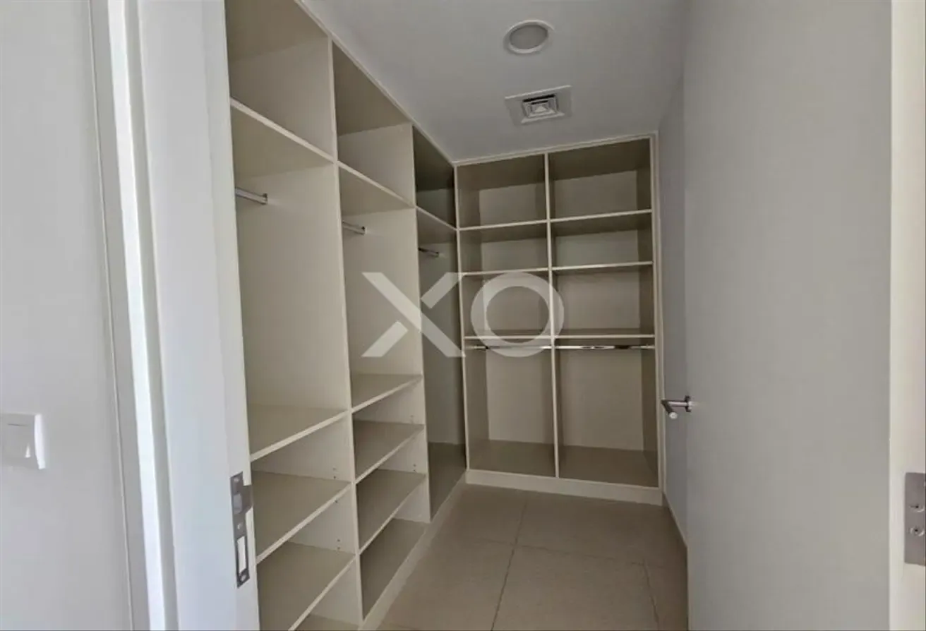 Genuine Listing|New Price| Vacant August