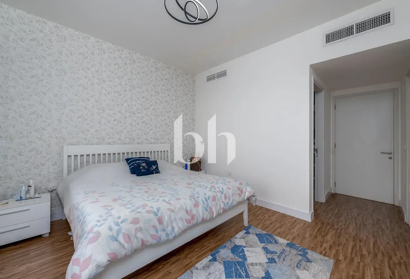 Exclusive | Green Belt | Vacant July