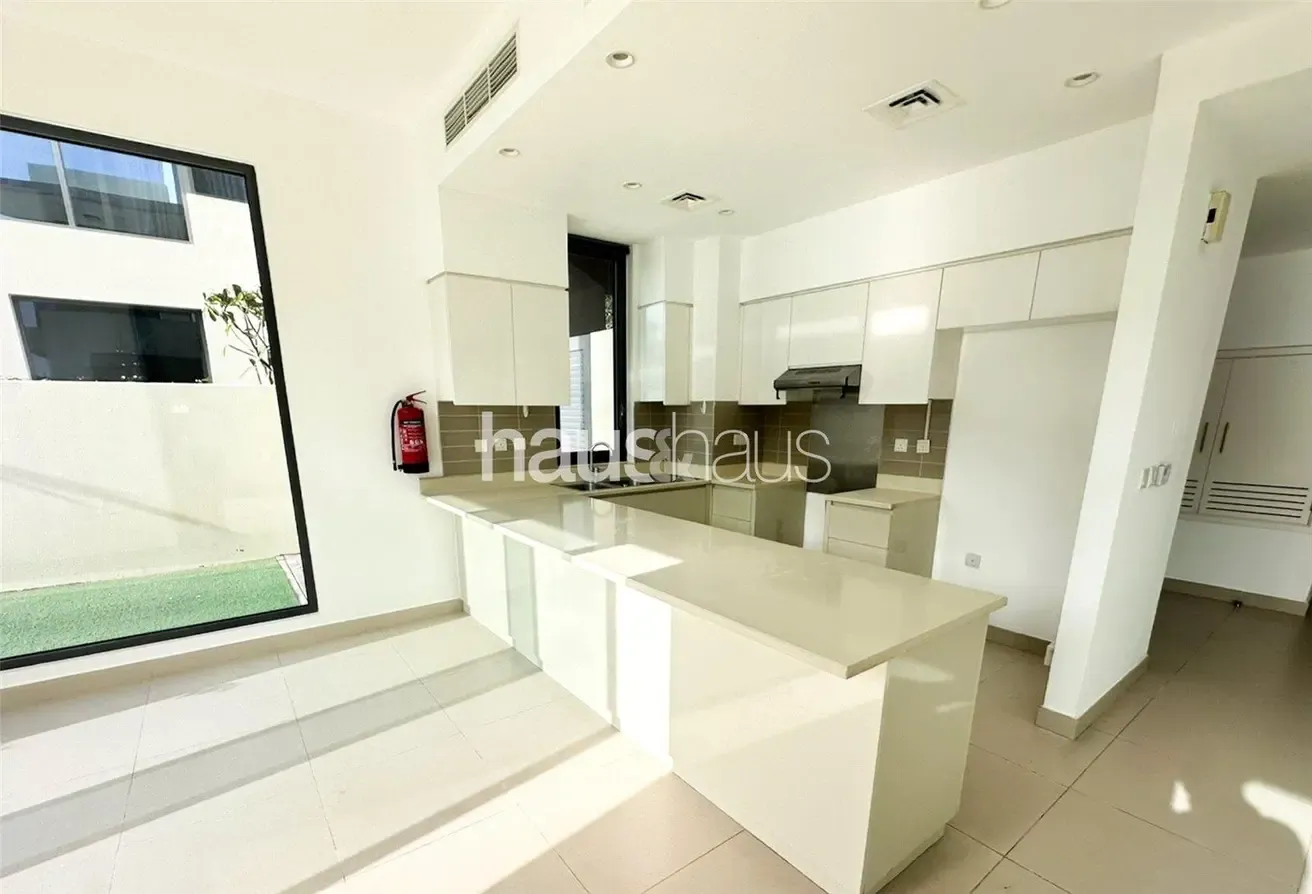 Greenbelt | Corner Unit | Vacant Now