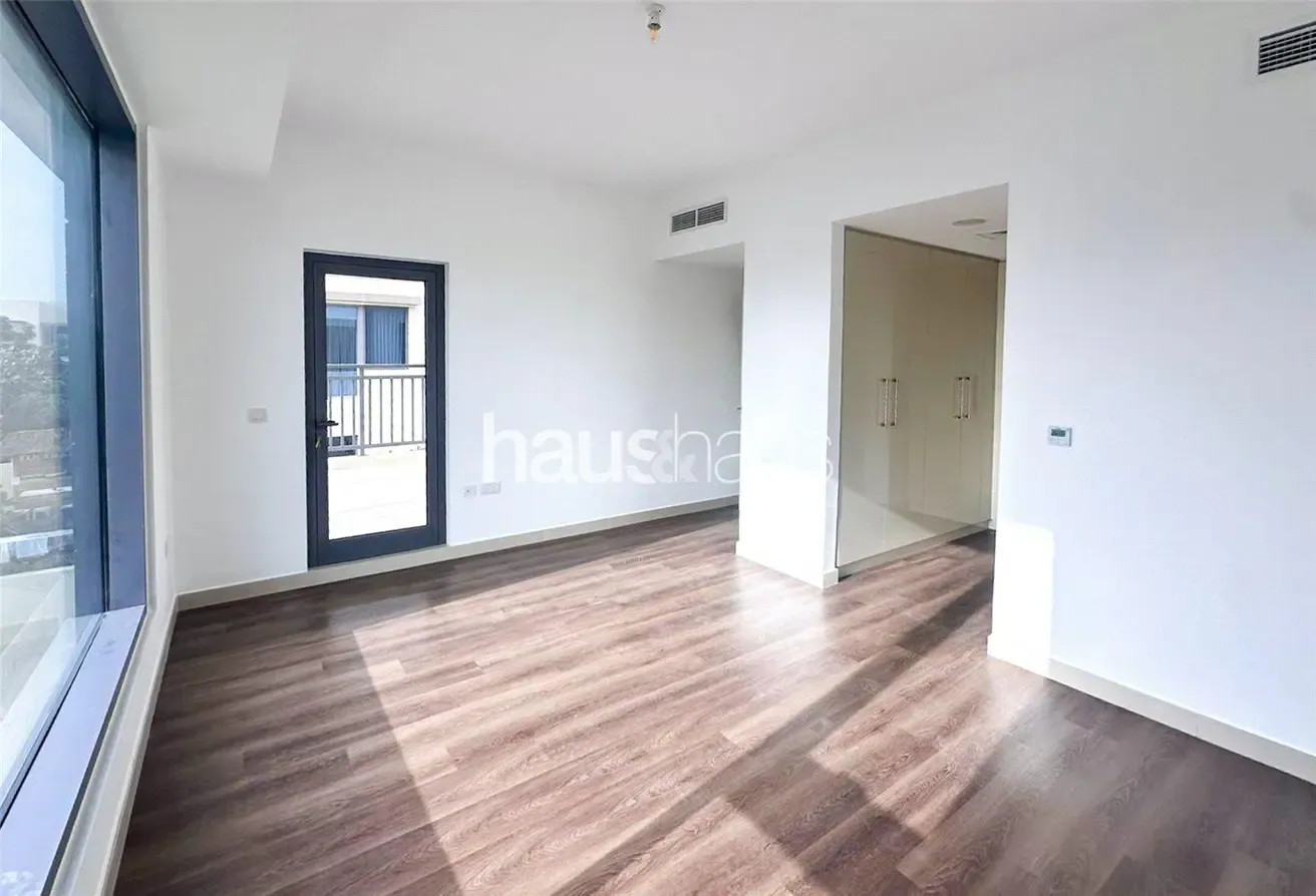 Greenbelt | Corner Unit | Vacant Now