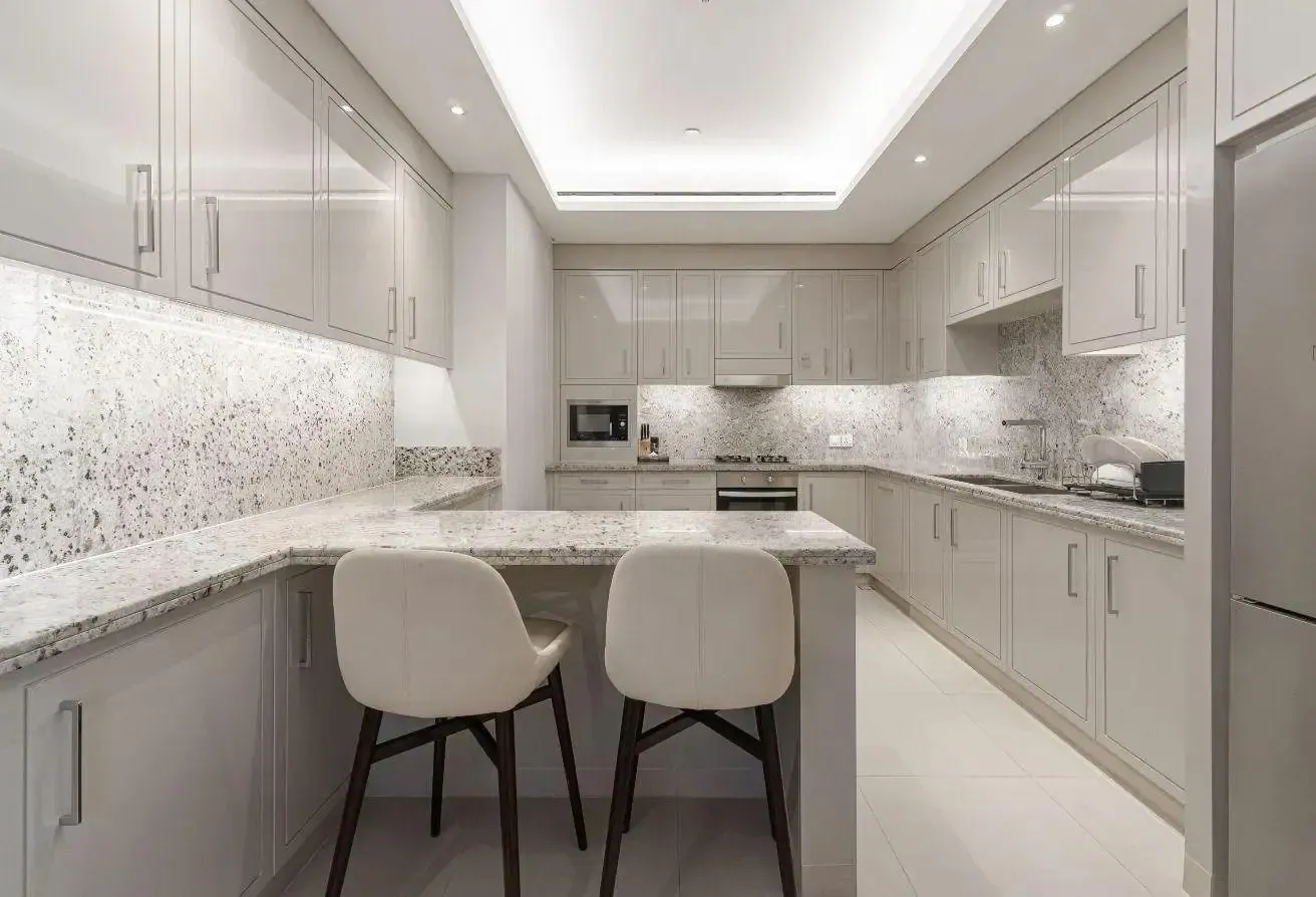 Below Market Price | High Floor | VOT | No Agent