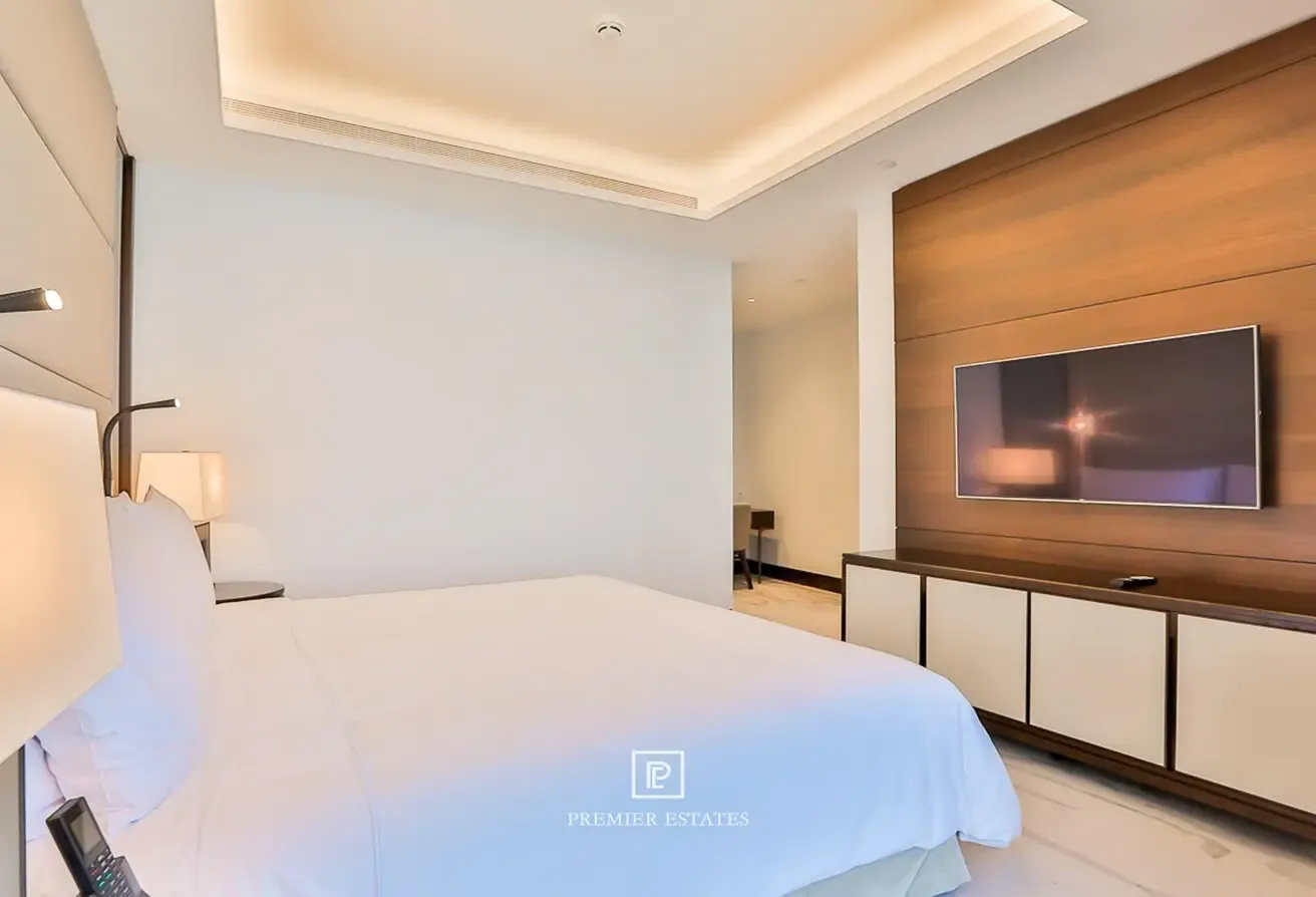 Big layout with study | Branded | Hotel service