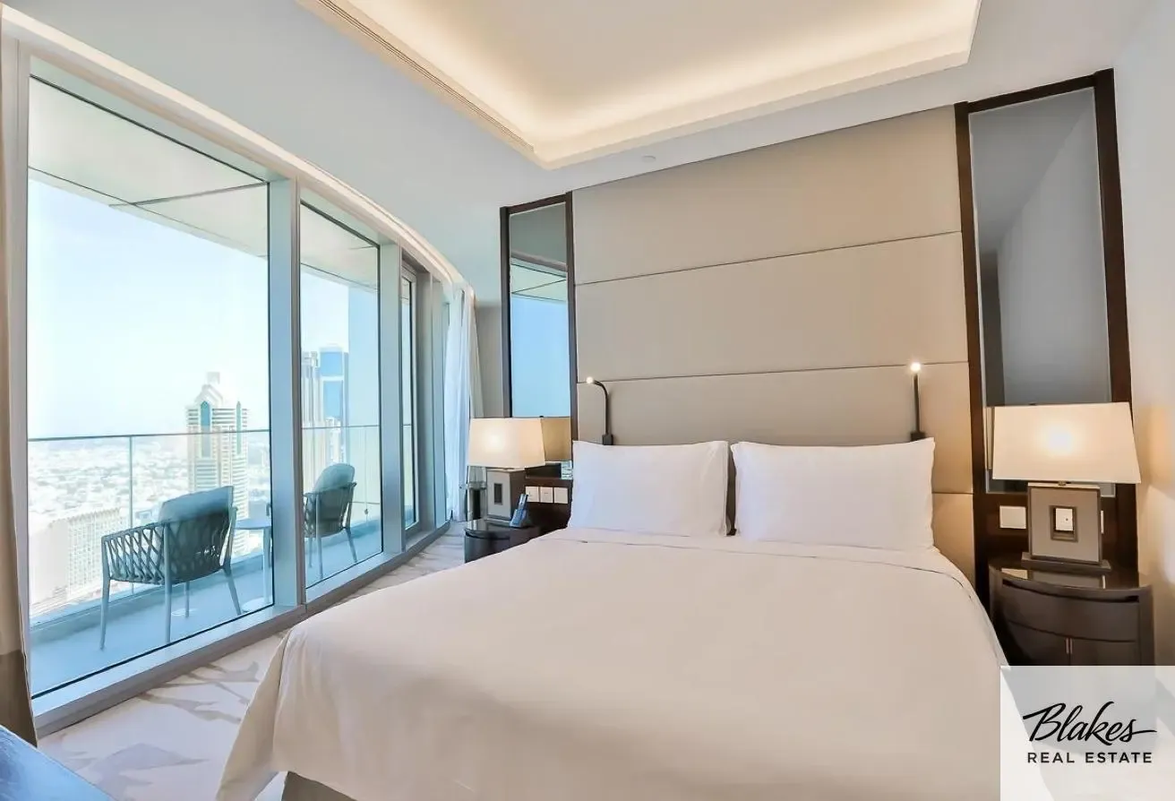 LARGE LAYOUT | Sea & Skyline View | BRANDED