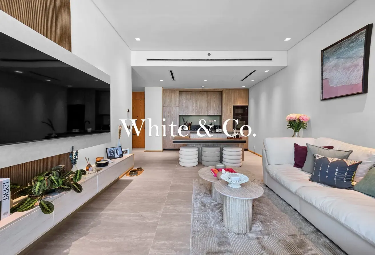 Premium Quality | Large Terrace | Vacant