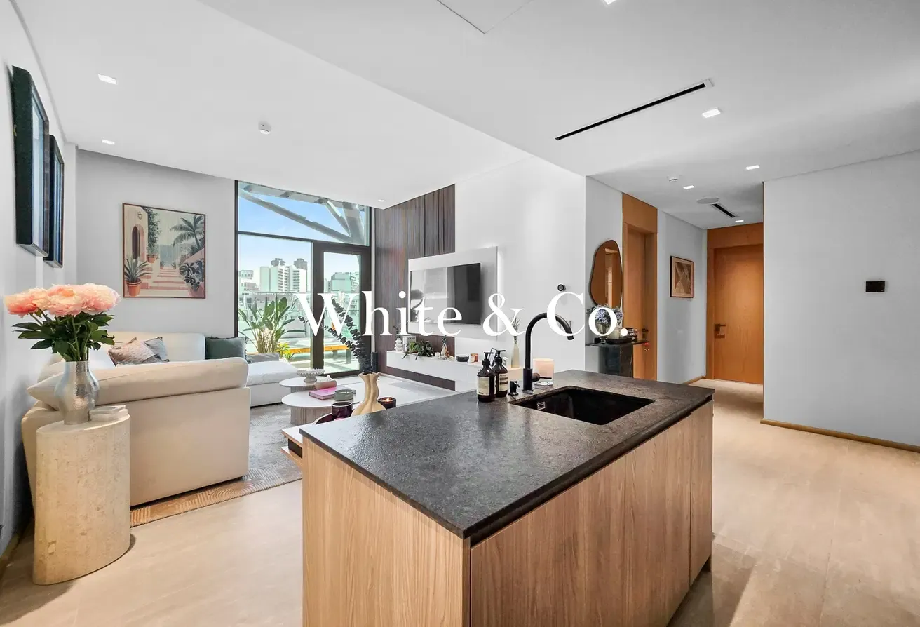 Premium Quality | Large Terrace | Vacant