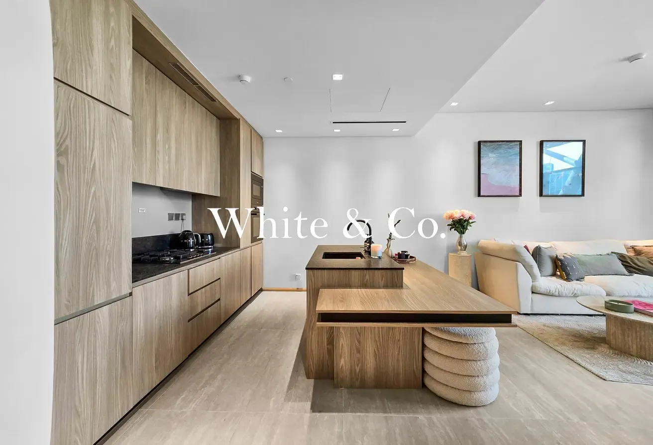 Premium Quality | Large Terrace | Vacant