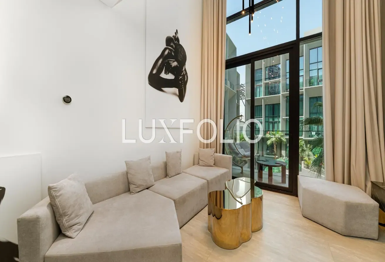 STUNNING 1 BED | POOL VIEW | FULLY FURNISHED