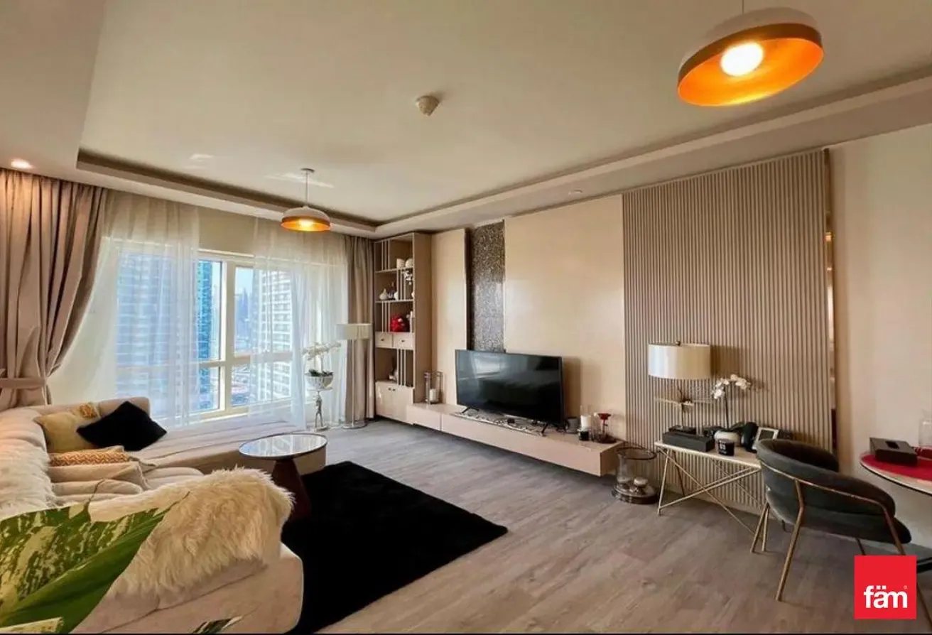 Fully Furnished & Upgraded|Lake View|Reduced Price