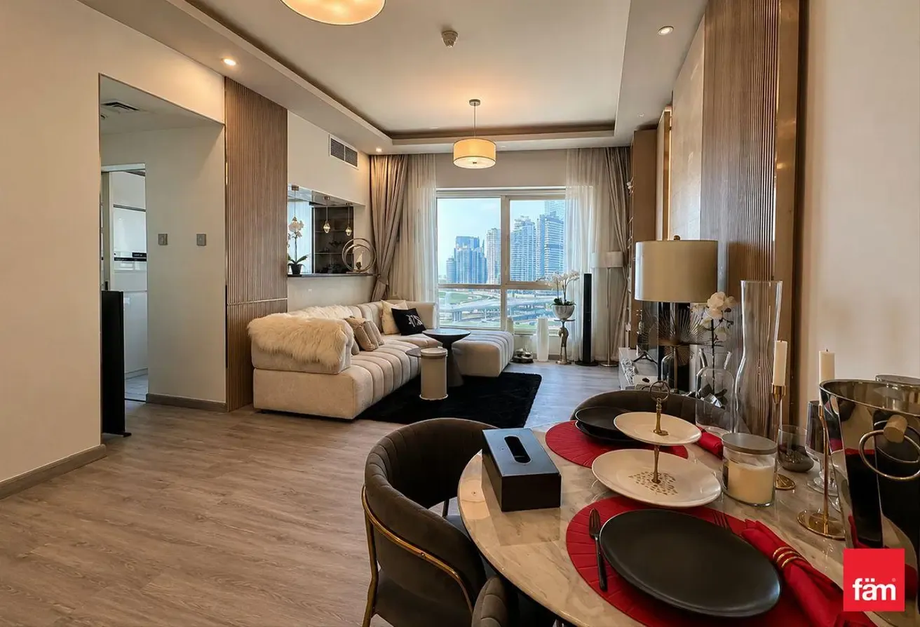 Fully Furnished & Upgraded|Lake View|Reduced Price