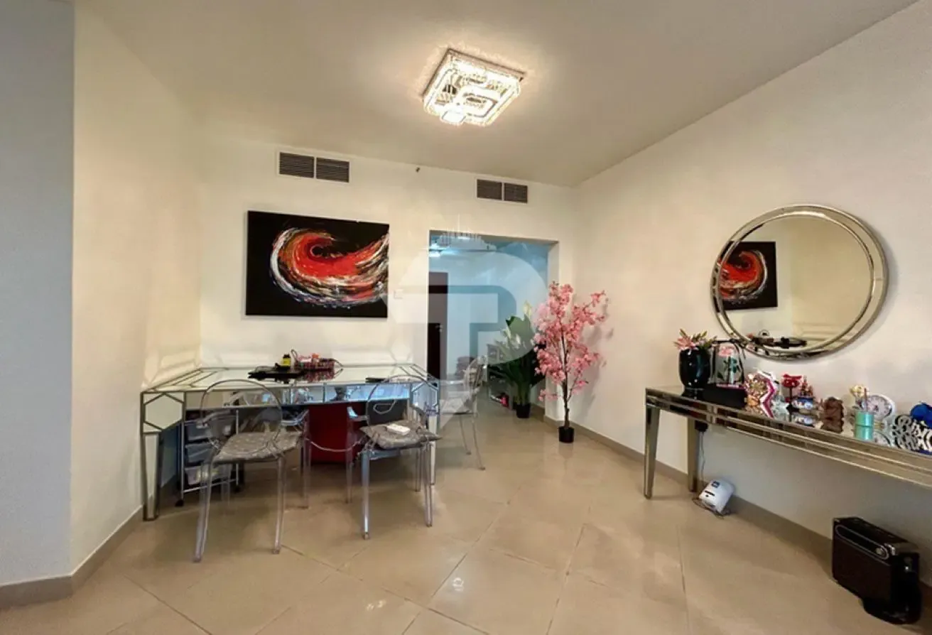Vacant | Sunset View | Great Amenities