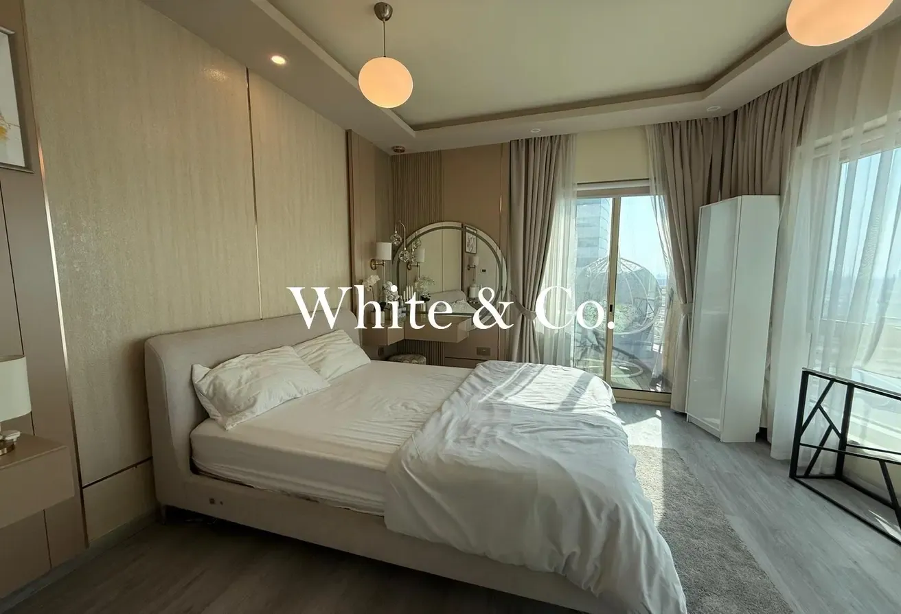 Fully Upgraded | Corner unit | Lake View