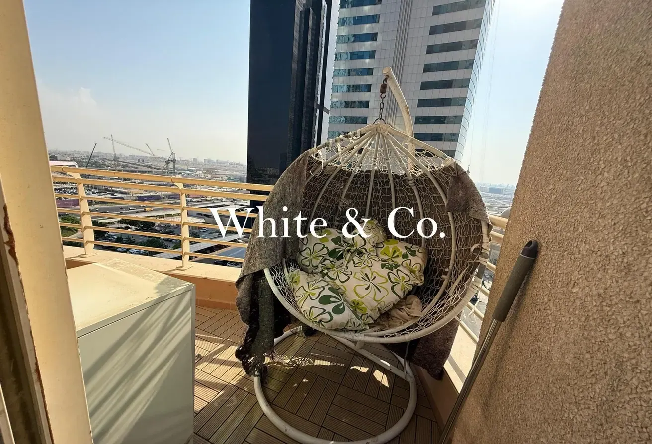 Fully Upgraded | Corner unit | Lake View