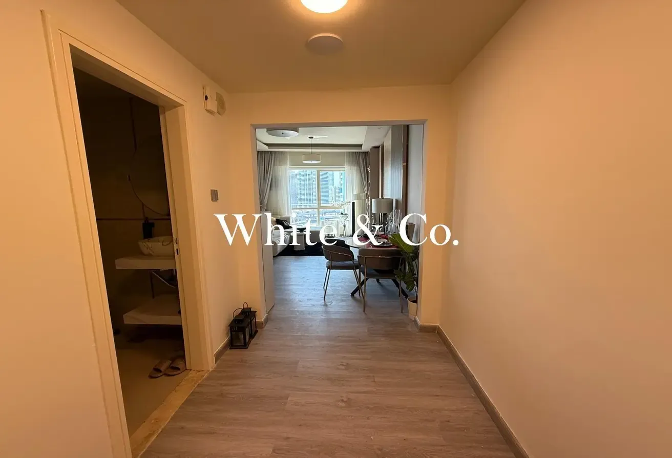 Fully Upgraded | Corner unit | Lake View