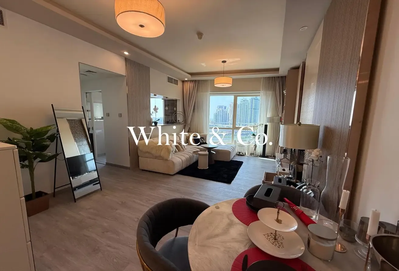 Fully Upgraded | Corner unit | Lake View