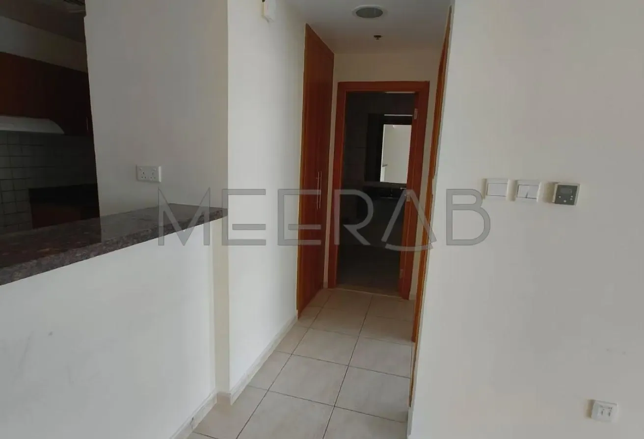 Large 1 BHK | High Floor | Vacant | Best Price