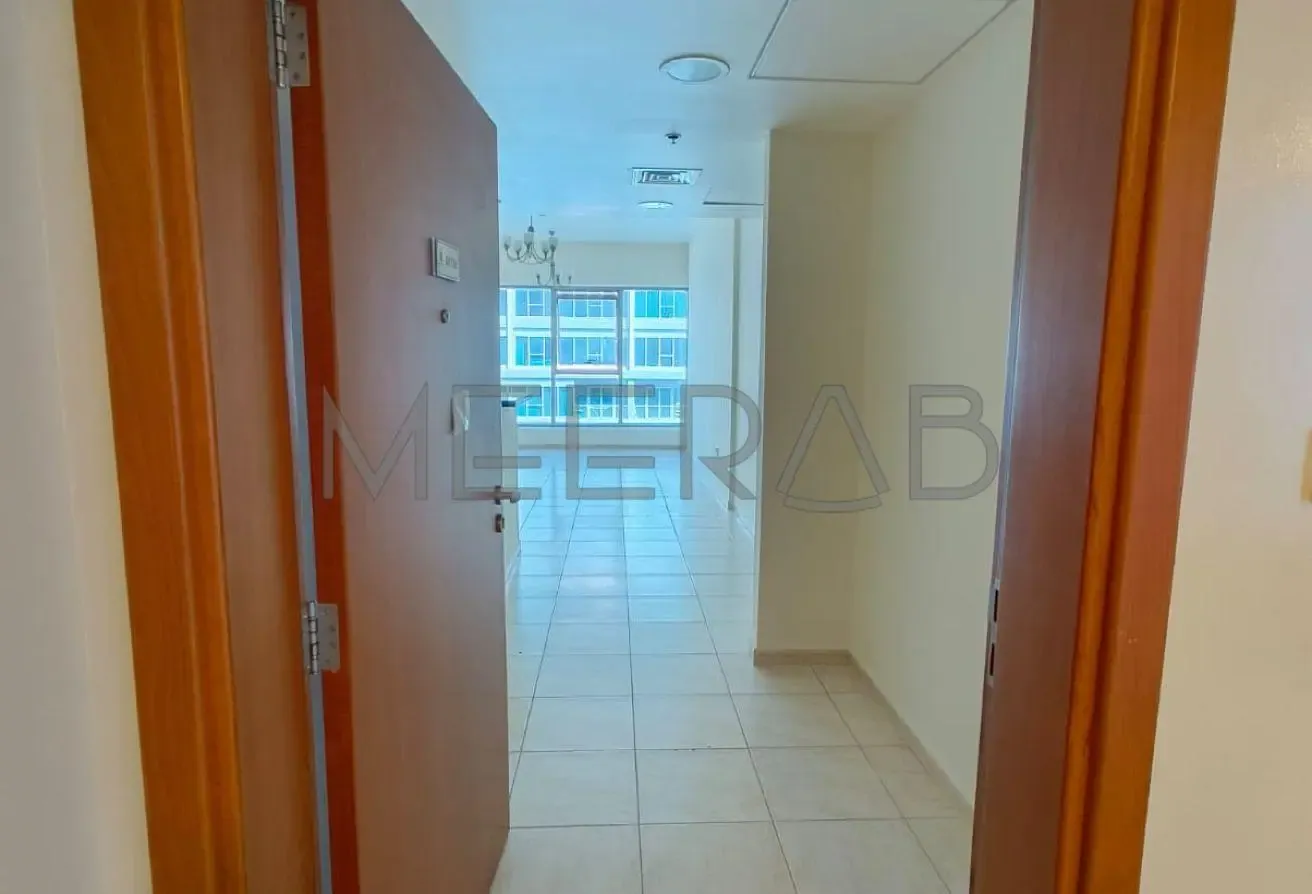 Large 1 BHK | High Floor | Vacant | Best Price