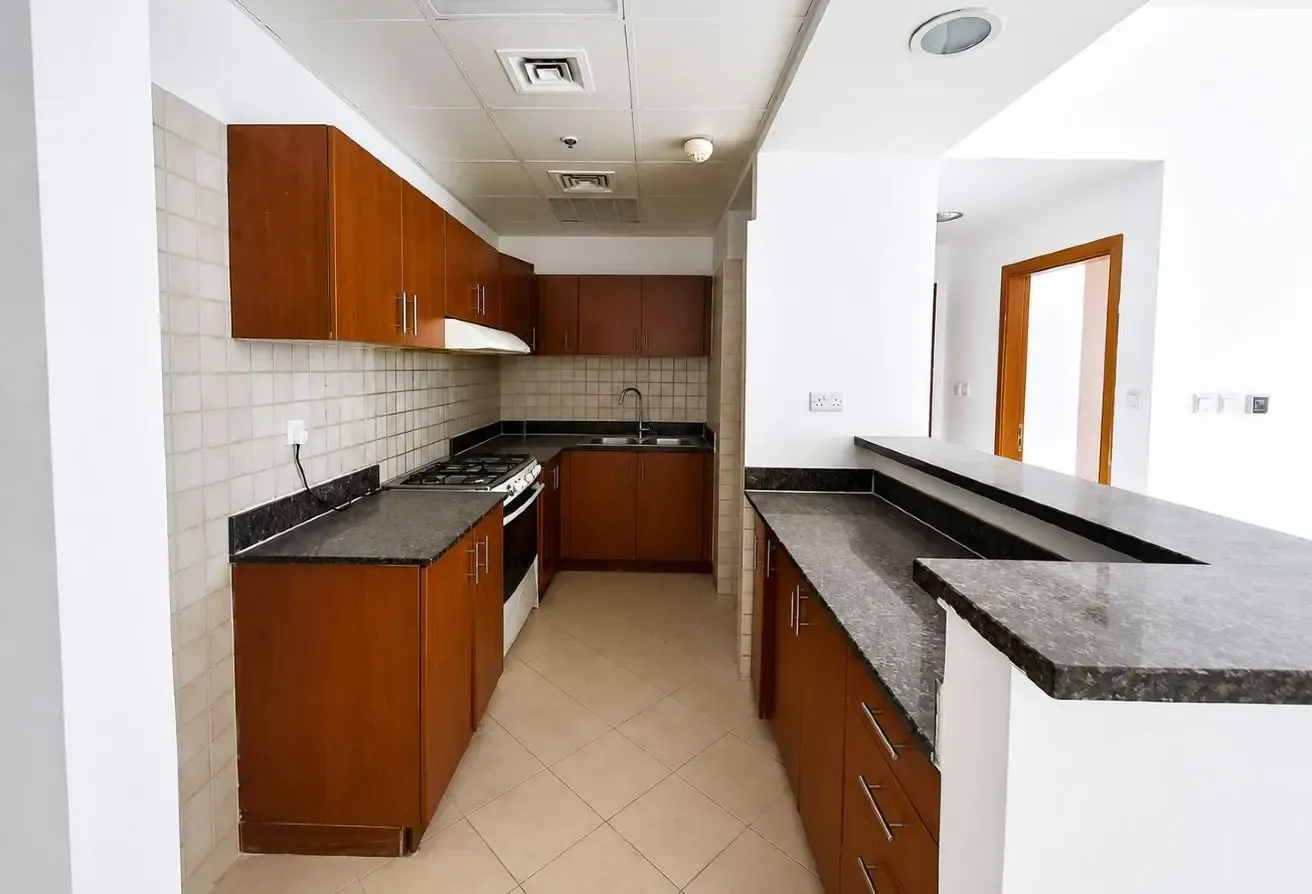 Comfortable 1BR | Attached Wardrobes | Skycourts D