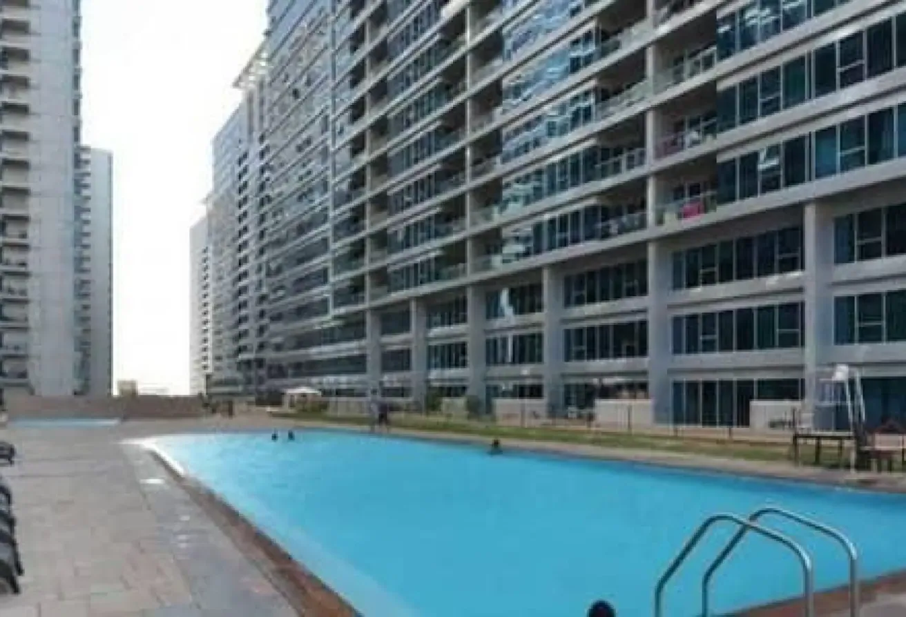 Comfortable 1BR | Attached Wardrobes | Skycourts D