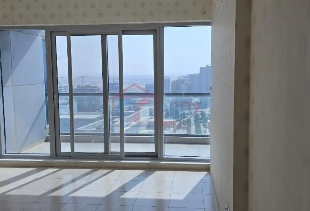 On Rental 2 bed bigger unit spacious in Skycourts