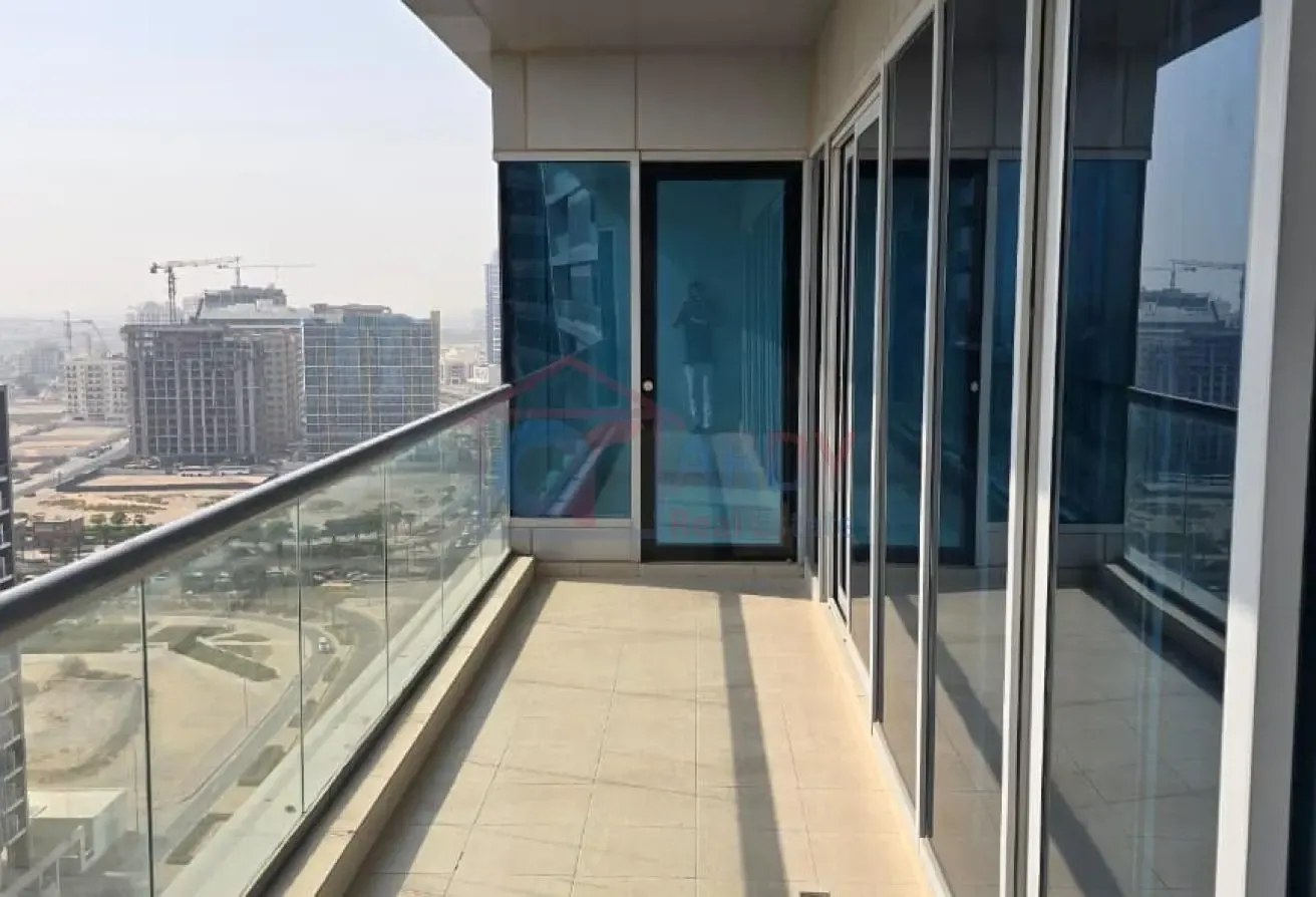 On Rental 2 bed bigger unit spacious in Skycourts